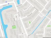 Ambulance met grote spoed naar de Salamanderveen in Spijkenisse