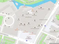 Ambulance met grote spoed naar de Diemerplein in Diemen