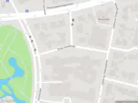 Ambulance met grote spoed naar de Dr. Noletstraat in Schiedam