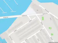 Ambulance met gepaste spoed naar de Justpier in Zaandam