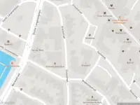 Ambulance met grote spoed naar de Oranjestraat in Sliedrecht