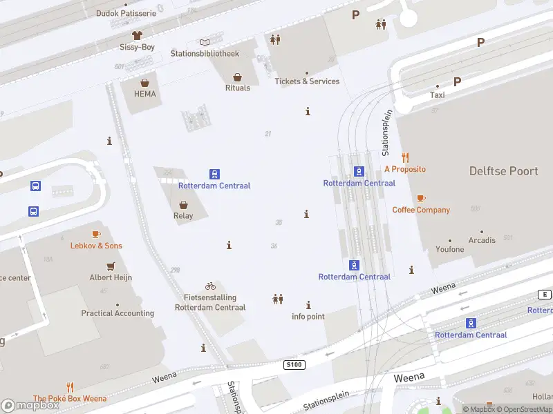 Ambulance met grote spoed naar de Stationsplein in Rotterdam