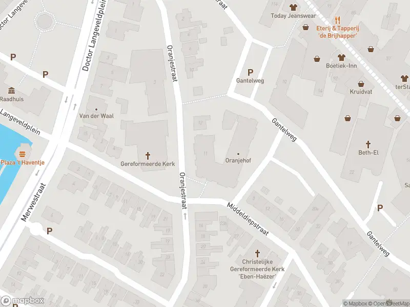 Ambulance met grote spoed naar de Oranjehof in Sliedrecht