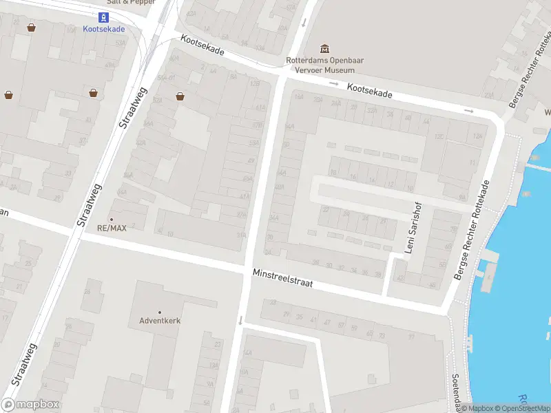 Ambulance met gepaste spoed naar de Willem van Hillegaersbergstraat in Rotterdam