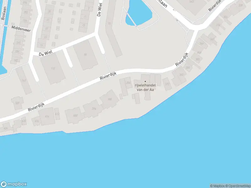 Ambulance met grote spoed naar de Rivierdijk in Sliedrecht