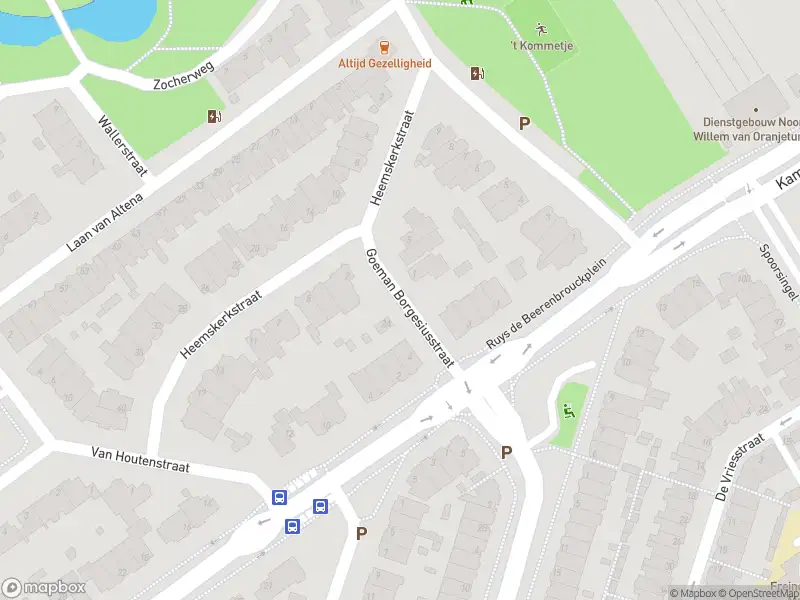 Ambulance met grote spoed naar de Goeman Borgesiusstraat in Delft