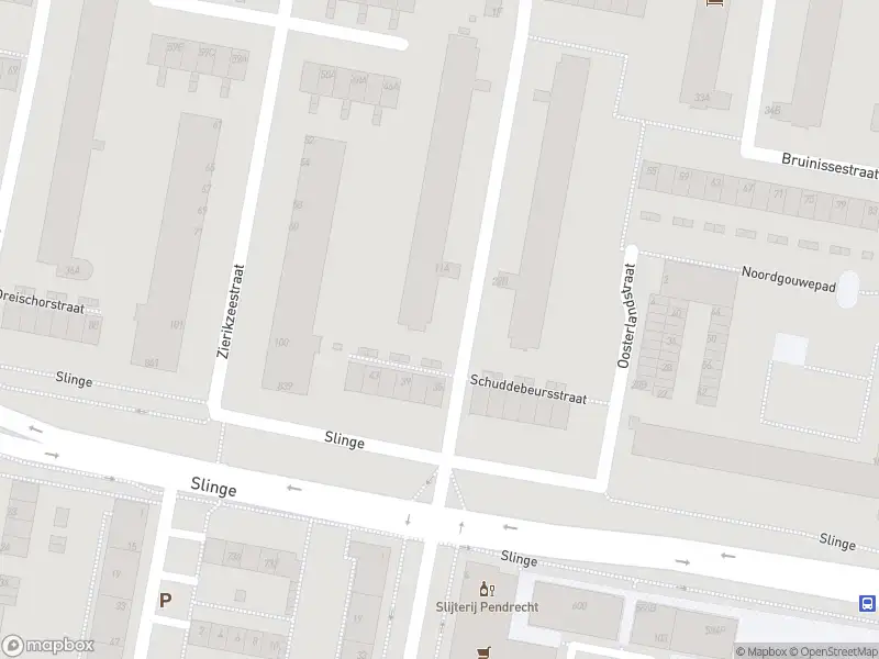 Ambulance met gepaste spoed naar de Schuddebeursstraat in Rotterdam