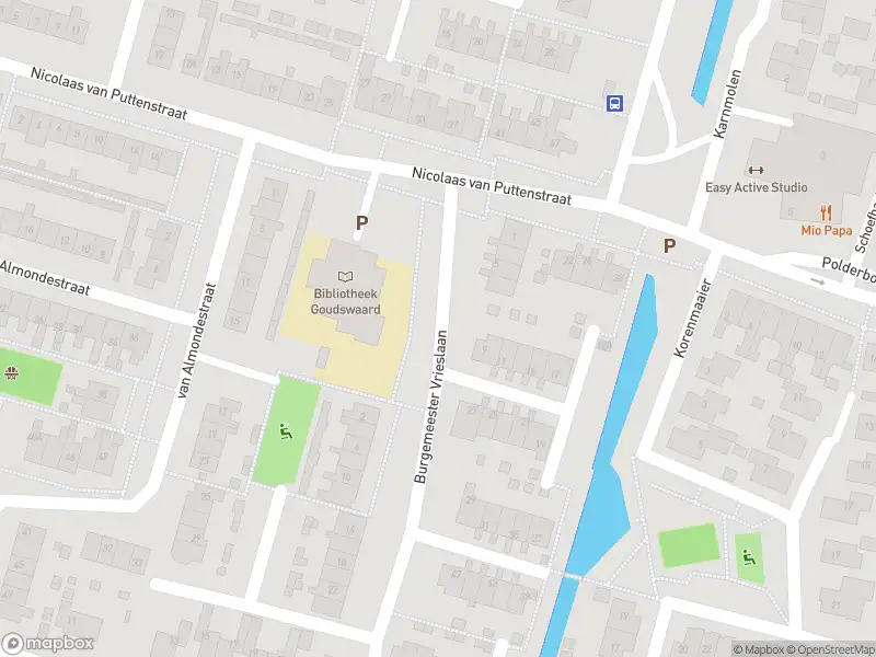 Ambulance met grote spoed naar de Burgemeester Vrieslaan in Goudswaard