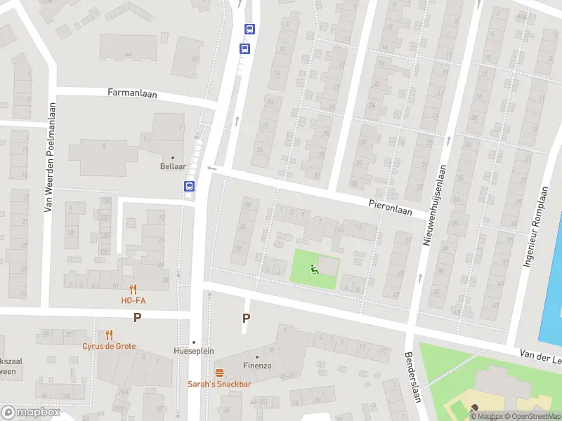 Ambulance met grote spoed naar de Pieronlaan in Amstelveen