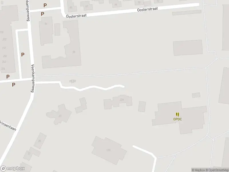 Brandweer met gepaste spoed naar de Veenkampenweg in Emmen vanwege afhijsen patient