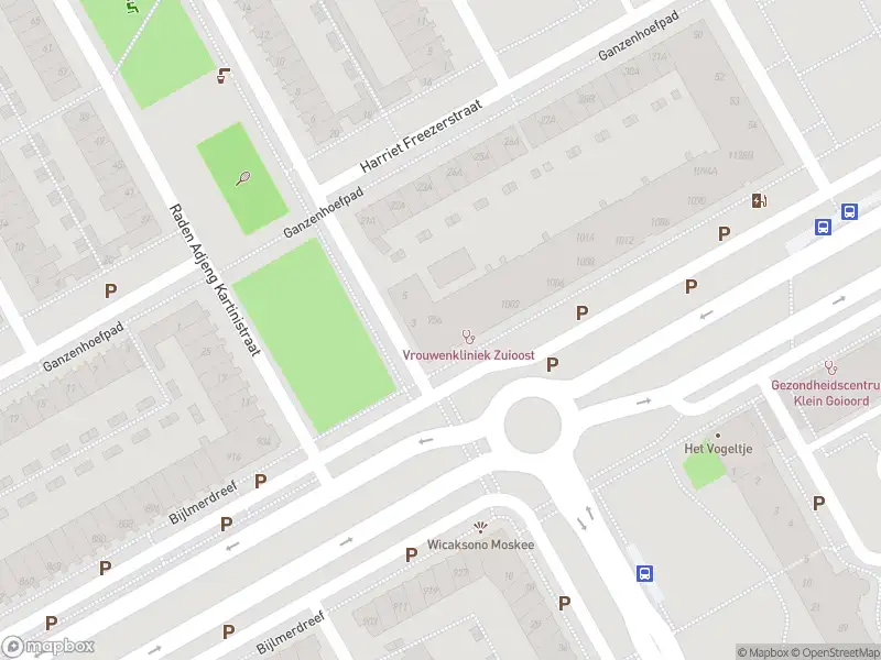 Ambulance met gepaste spoed naar de Bijlmerdreef in Amsterdam