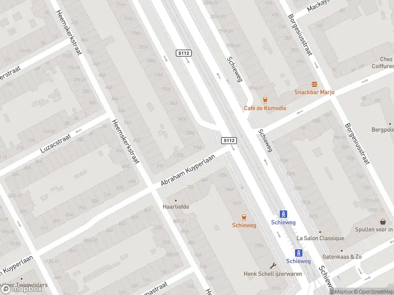 Ambulance met gepaste spoed naar de Schieweg in Rotterdam