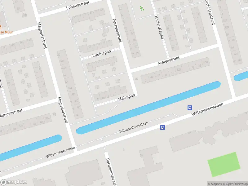 Brandweer met grote spoed naar de Malvapad in Spijkenisse vanwege gebouwbrand