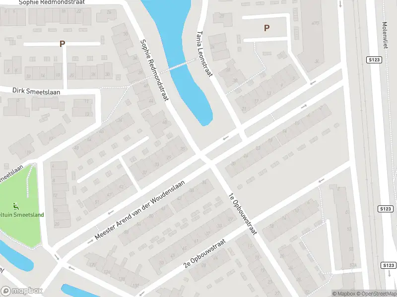 Brandweer met grote spoed naar de Mr. Arend van der Woudenslaan in Rotterdam vanwege stankoverlast