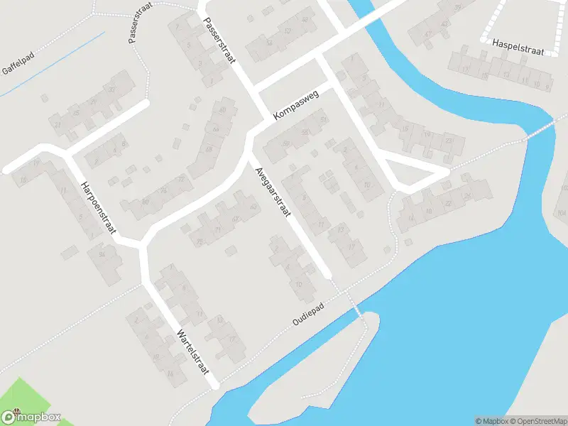 Ambulance met gepaste spoed naar de Avegaarstraat in Alkmaar