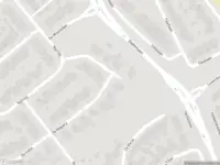 Brandweer met gepaste spoed naar de Anton Pieckplein in Drunen vanwege een liftopsluiting