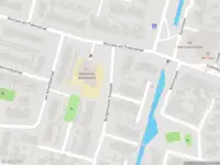 Ambulance met grote spoed naar de Burgemeester Vrieslaan in Goudswaard