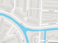 Ambulance met grote spoed naar de Zuidersingel in Barendrecht