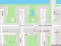 Ambulance met gepaste spoed naar de Gelderlandplein in Amsterdam