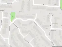 Brandweer met grote spoed naar de Baanderheugte in Assen vanwege gebouwbrand