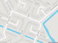 Ambulance met grote spoed naar de Burchtpad in Hellevoetsluis