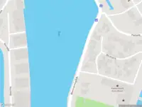 Ambulance met gepaste spoed naar de Wormerringdijk in Wormer