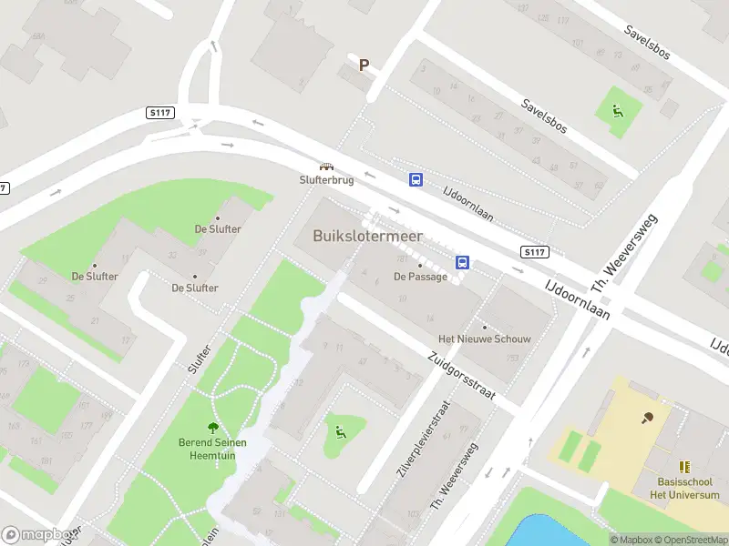 Ambulance met grote spoed naar de Zuidgorsstraat in Amsterdam
