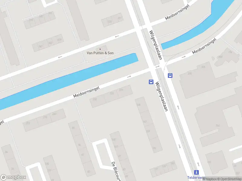 Ambulance met grote spoed naar de Meidoornsingel in Rotterdam