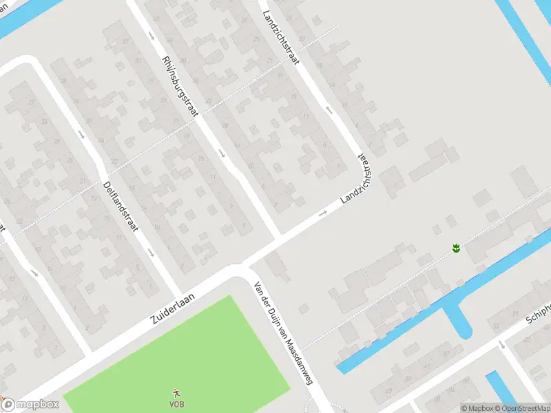 Ambulance met gepaste spoed naar de Rhijnsburgstraat in Rotterdam