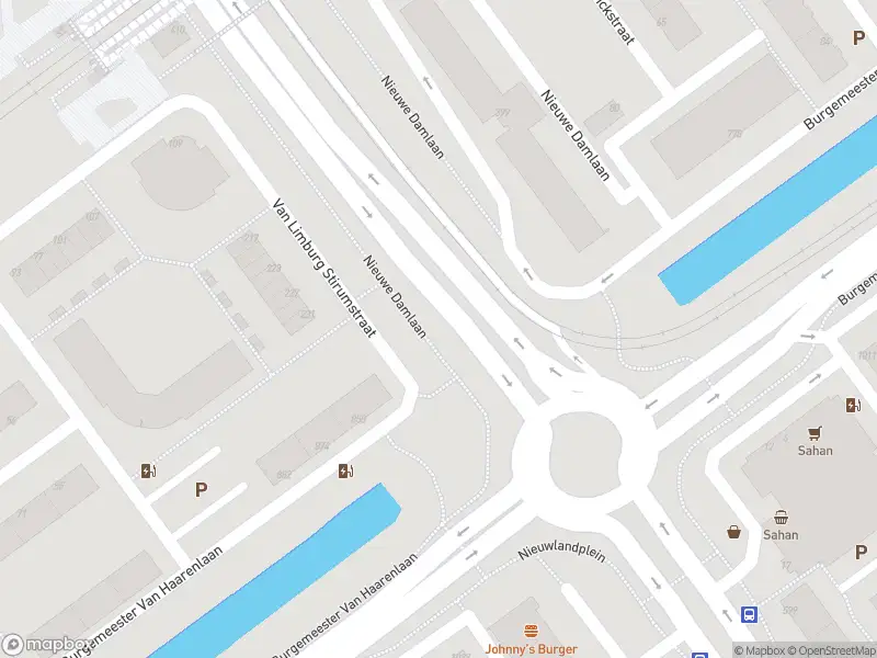Ambulance met grote spoed naar de Nieuwe Damlaan in Schiedam