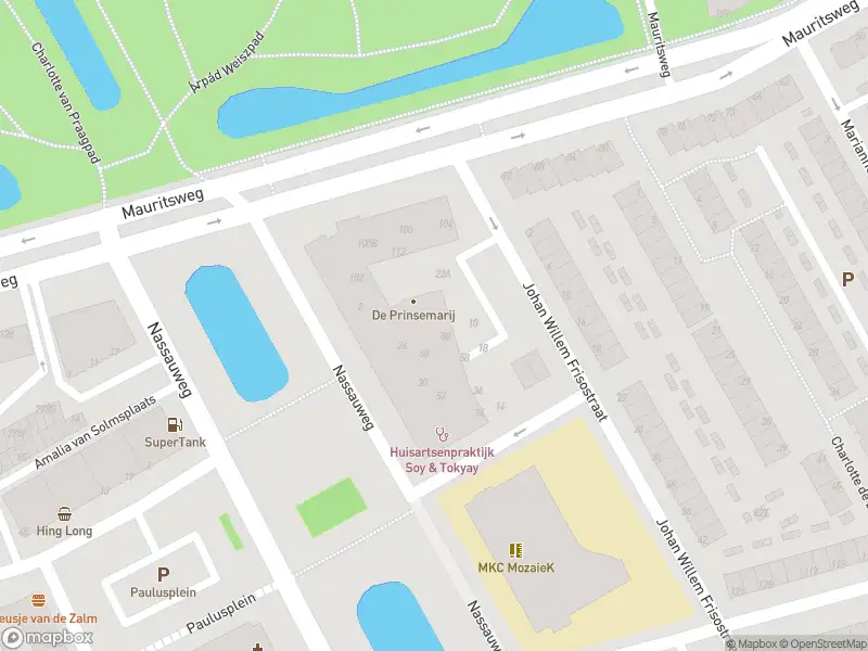 Ambulance met gepaste spoed naar de Nassauweg in Dordrecht