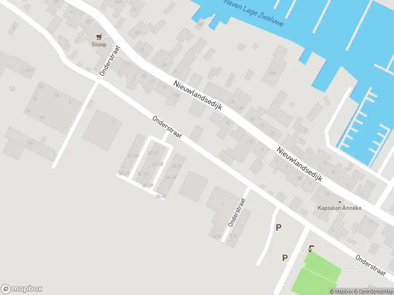 112 melding Brandweer met gepaste spoed naar de Onderstraat in Lage Zwaluwe vanwege stormschade