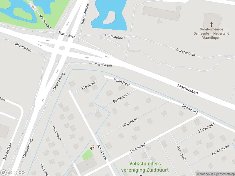 Politie naar de Marathonweg in Vlaardingen vanwege stormschade