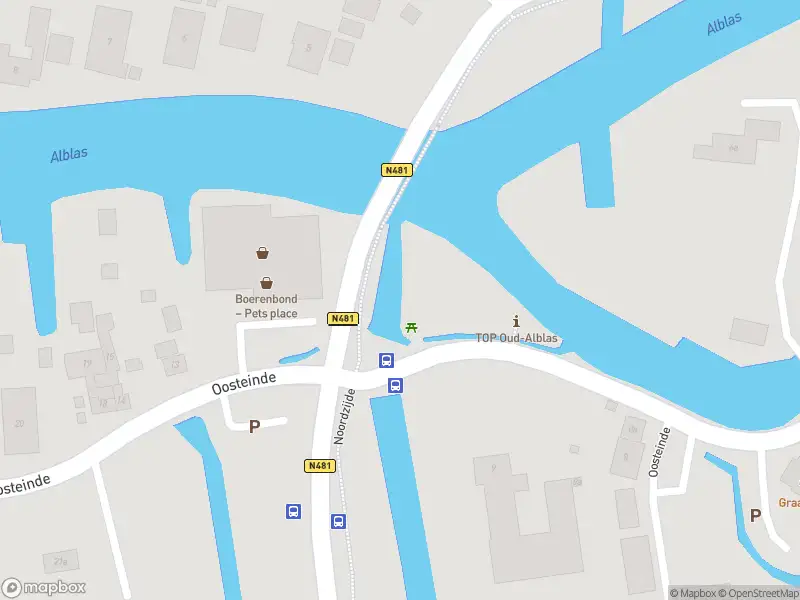 Ambulance met gepaste spoed naar de Oosteinde in Oud-Alblas