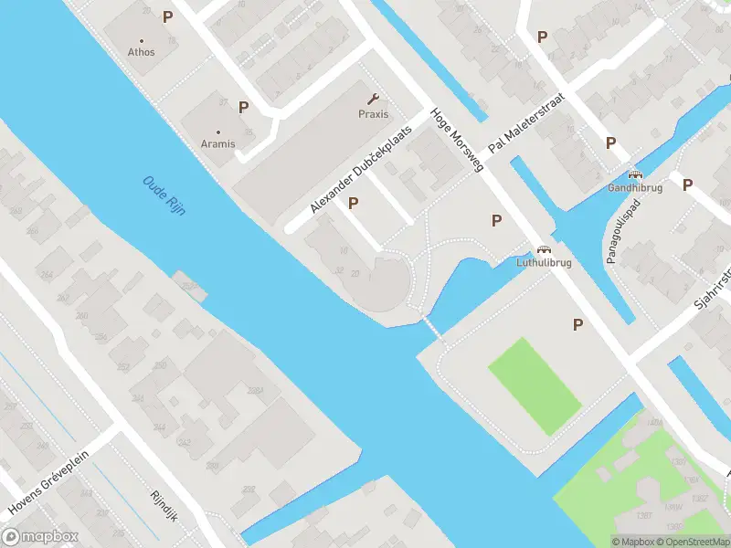 Ambulance met grote spoed naar de Alexander Dubcekplaats in Leiden
