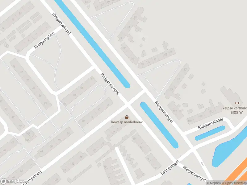 Brandweer met gepaste spoed naar de Lathumse Veerweg in Velp vanwege stormschade