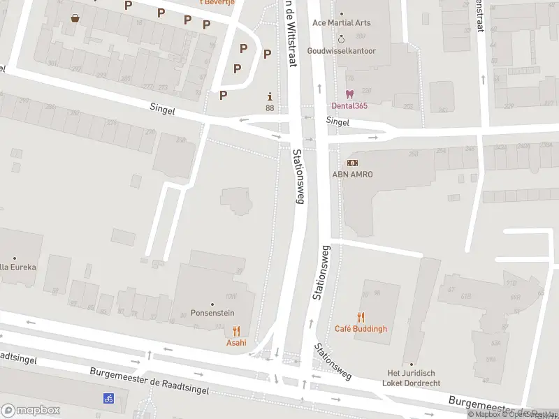 112 melding Politie naar de Stationsweg in Dordrecht vanwege stormschade