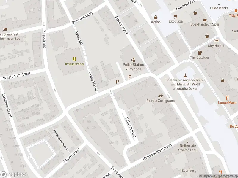 Brandweer met gepaste spoed naar de Breestraat in Vlissingen vanwege stormschade