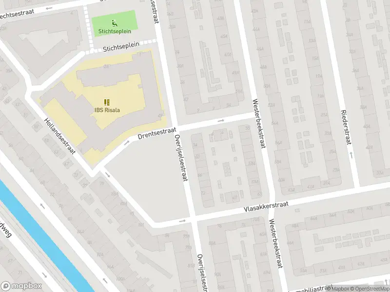 Ambulance met gepaste spoed naar de Overijselsestraat in Rotterdam