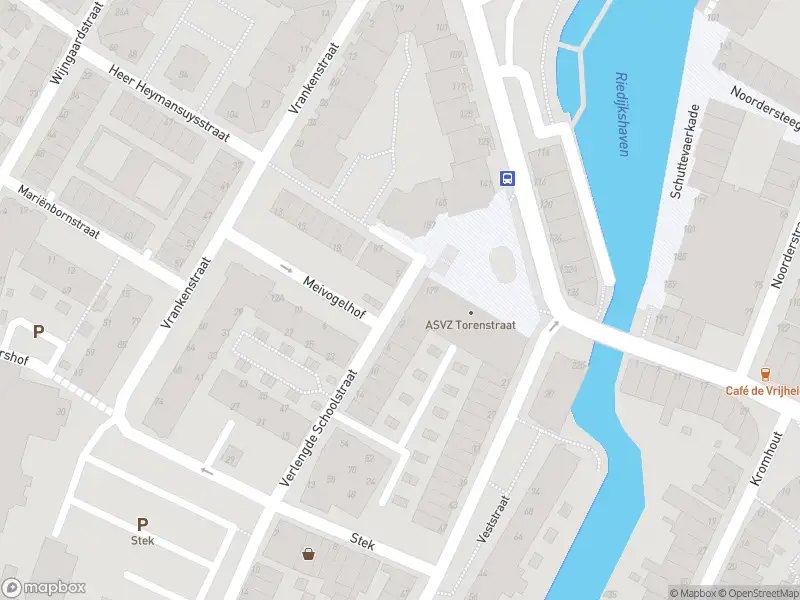 Ambulance met gepaste spoed naar de Verlengde Schoolstraat in Dordrecht