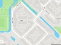 Ambulance met grote spoed naar de Irisveld in Nieuwerkerk aan den IJssel