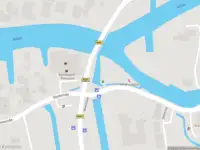 Ambulance met gepaste spoed naar de Oosteinde in Oud-Alblas