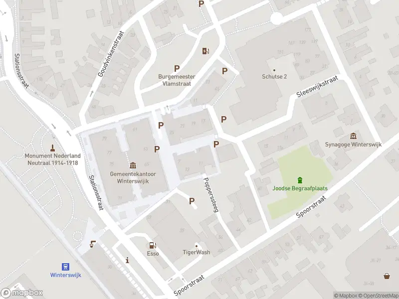 Brandweer met grote spoed naar de Popperssteeg in Winterswijk vanwege gebouwbrand