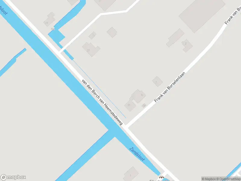 Ambulance met gepaste spoed naar de Van den Berch Van Heemstedeweg in Voorhout