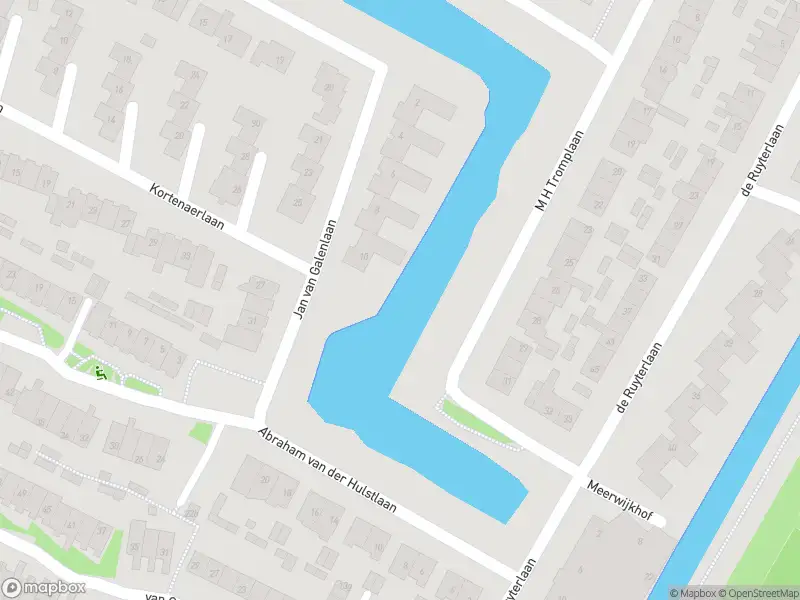 Ambulance naar de Van Gendtlaan in Bennebroek