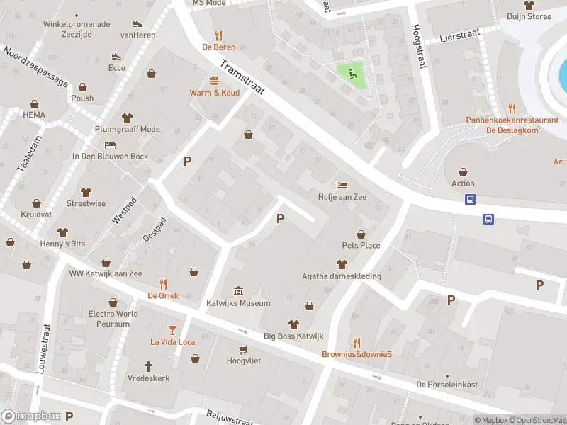 Ambulance met gepaste spoed naar de Voorstraat in Katwijk