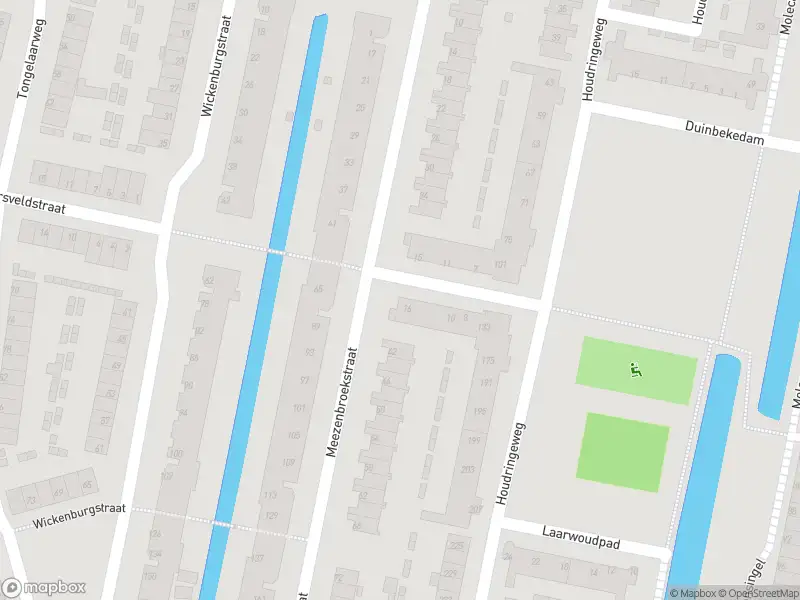 Ambulance met grote spoed naar de Meezenbroekstraat in Rotterdam