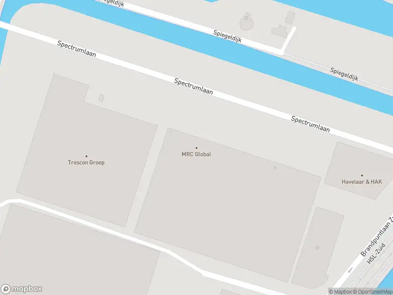 Ambulance met grote spoed naar de Spectrumlaan in Bleiswijk vanwege grote brand