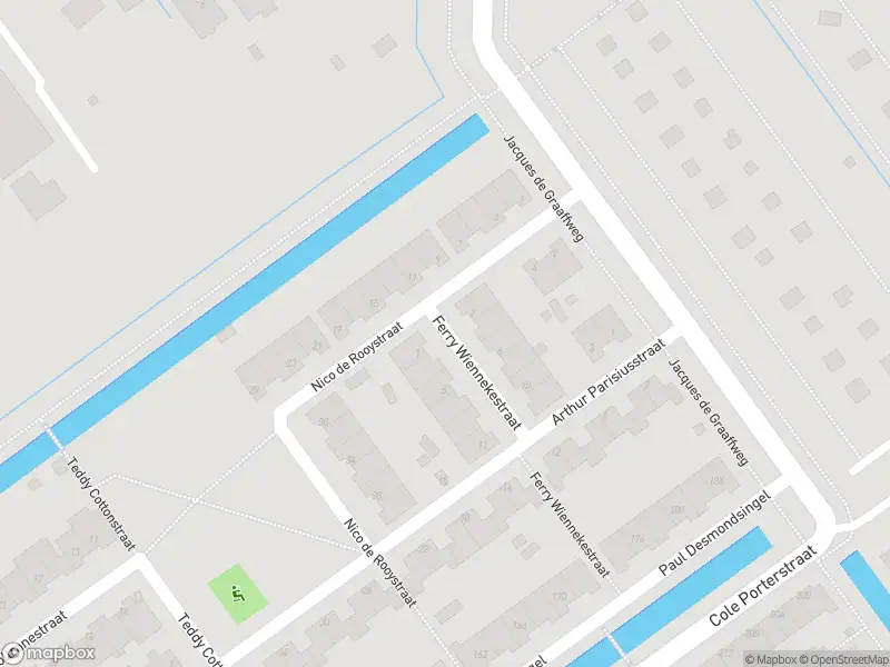 Ambulance met grote spoed naar de Ferry Wiennekestraat in Rotterdam