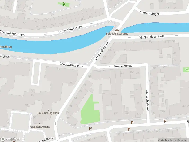 Ambulance met grote spoed naar de Crooswijkseweg in Rotterdam